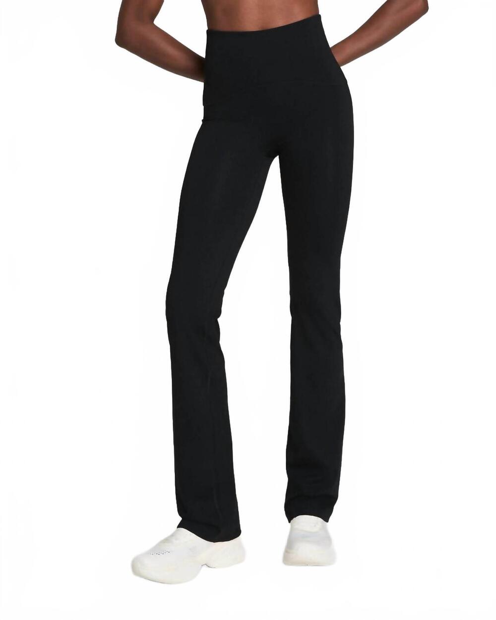 NEW SPANX booty boost flare yoga pant in very black